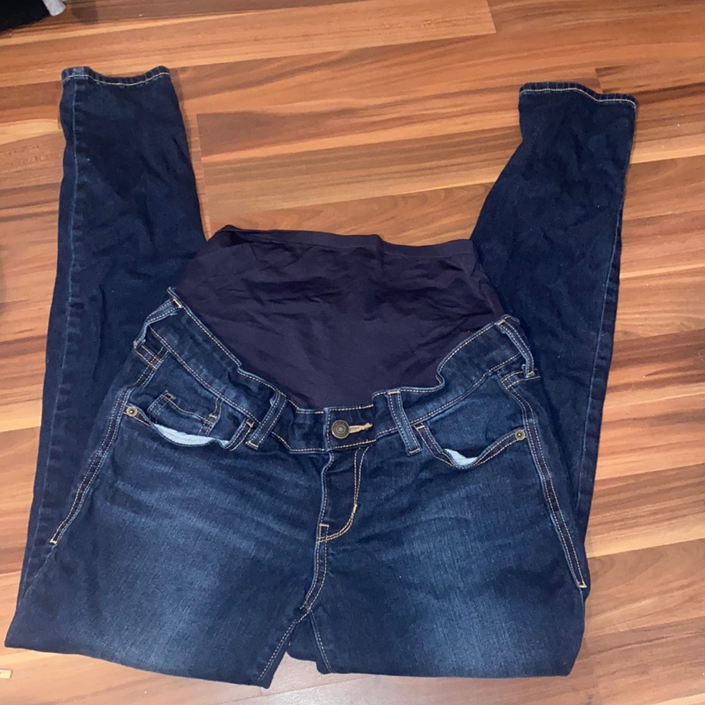 Old navy maternity size 6